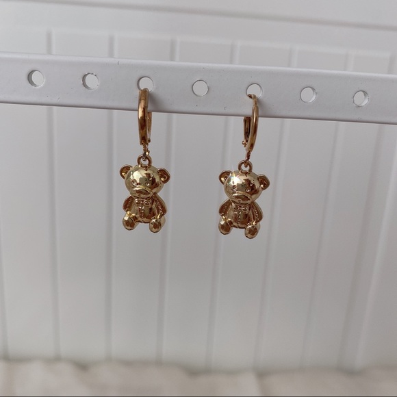 LAST ONE! bear charm earrings - Picture 2 of 7